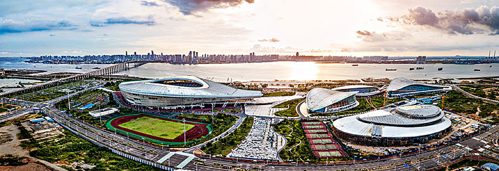 建设中的湛江奥林匹克体育中心