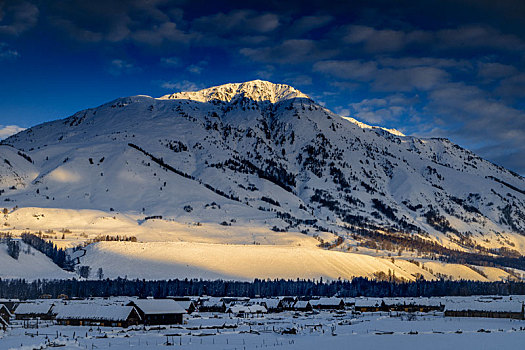 冬日雪景,中国,阿尔泰山区