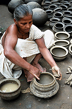 陶器,岁月,老,家庭作坊,孟加拉,产业,面对,威胁,灭绝,银,器物,制陶,离开,交易,寻找,生计,老太太,印度