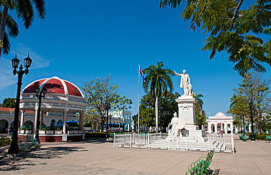西恩富戈斯,古巴,广场,雕塑,中心,城镇