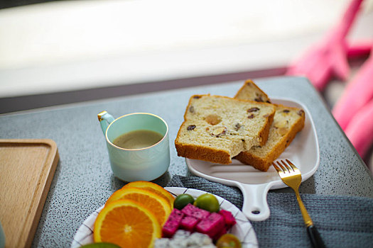 美味下午茶切片果脯蜜豆吐司