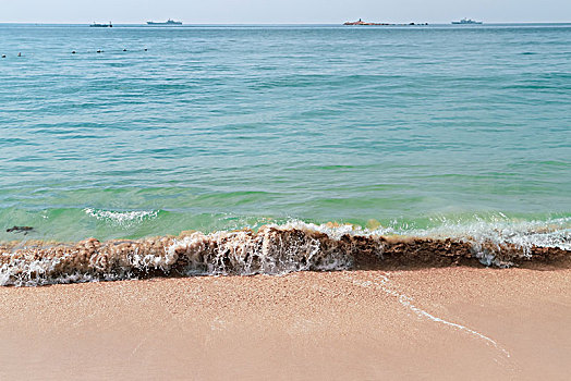 海南省三亚市亚龙湾的海滩