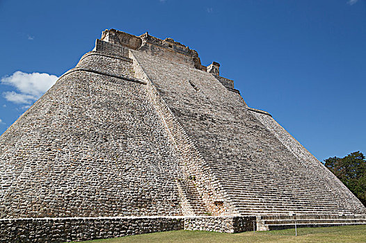 巫师金字塔,乌斯马尔,玛雅人遗址,尤卡坦半岛,墨西哥