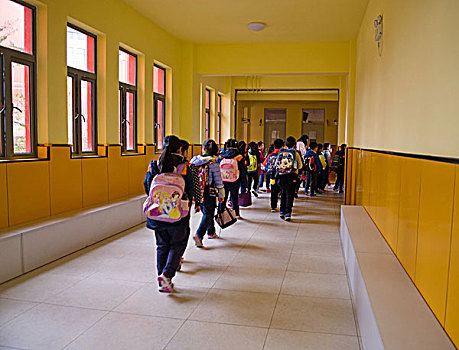 上海北蔡中心小学整洁优美的教学环境