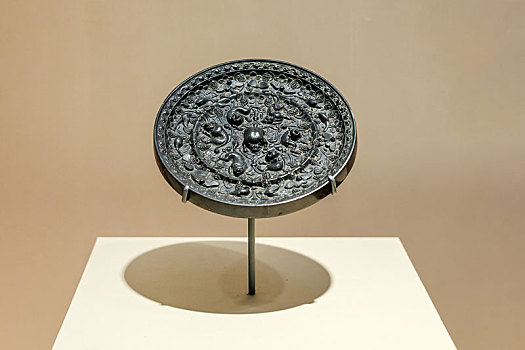 南京博物院馆藏唐代铜镜