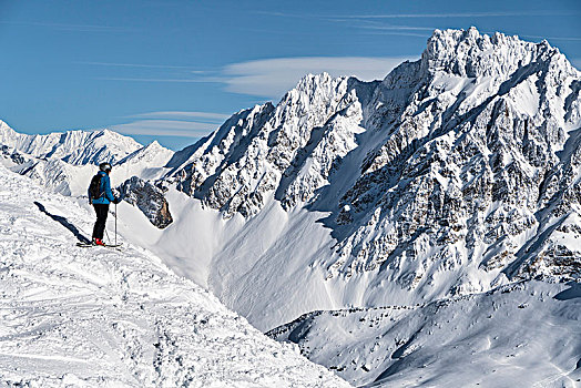 滑雪,站立,陡峭,野外雪道,斜坡,山,背景