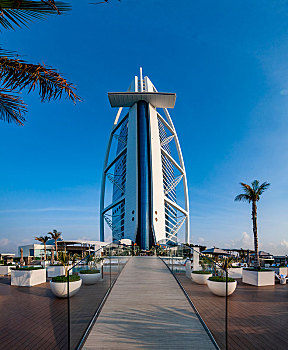 阿联酋迪拜朱美拉海滩阿拉伯塔,帆船,酒店塔楼