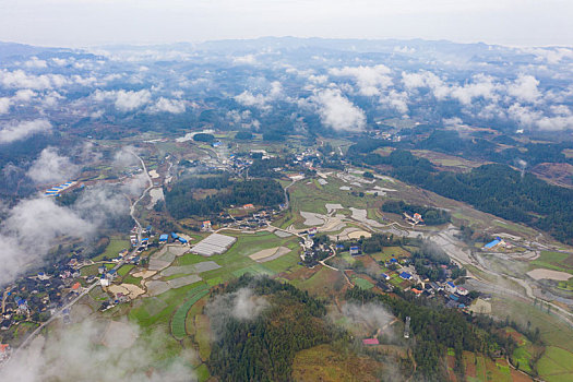 湖南湘西的乡村田野