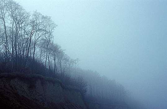 雾状,悬崖