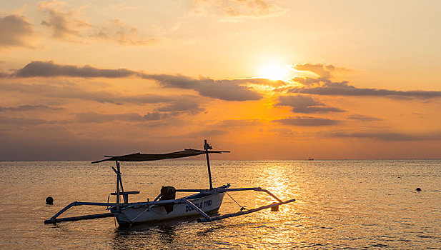 日落,独木舟,海上,海滩,巴厘岛,印度尼西亚,亚洲
