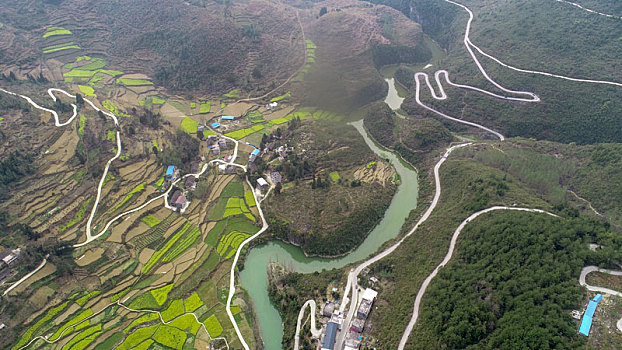 重庆酉阳,油菜花开,扮靓乡村