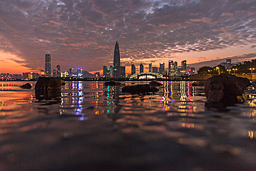 夕阳美景日落深圳湾