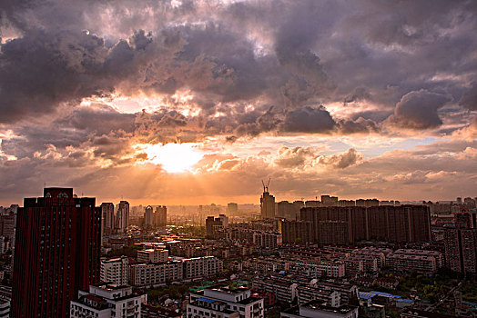 上海夕阳