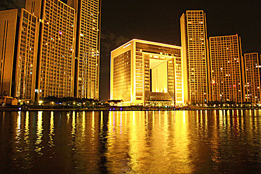 津门大厦夜景