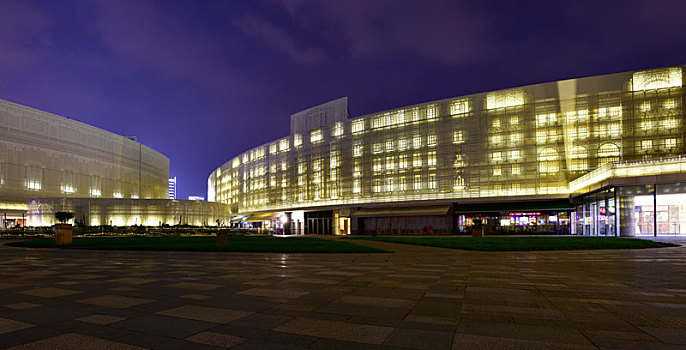 上海世纪汇购物广场夜景