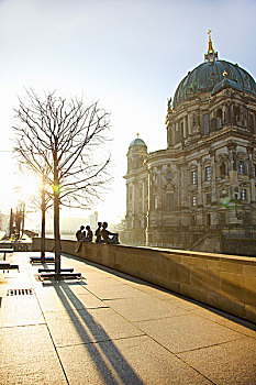 女孩,柏林大教堂,背景