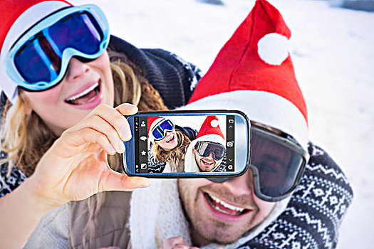 合成效果,图像,握着,智能手机,展示,特写,愉悦,情侣,滑雪护目镜,雪
