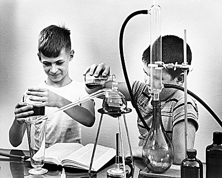 两个男孩,表演,实验,化学,实验室