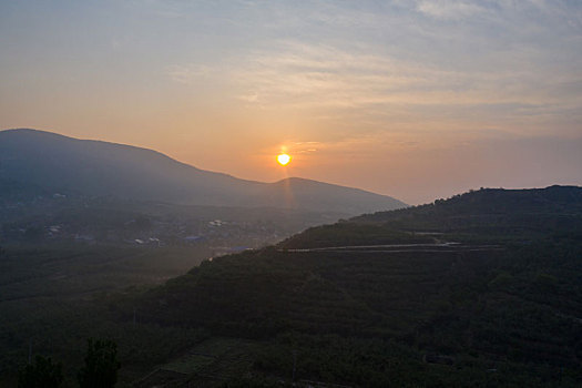 航拍沂蒙山区的日出云海