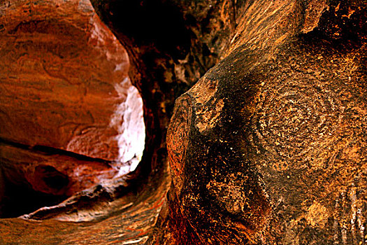 土著,石头,蚀刻,水坑,象征,乌卢鲁巨石,乌卢鲁国家公园,北领地州,澳大利亚