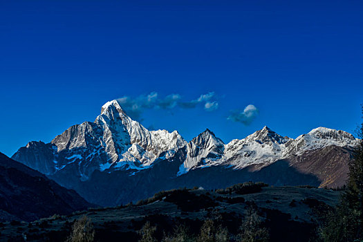 四姑娘山