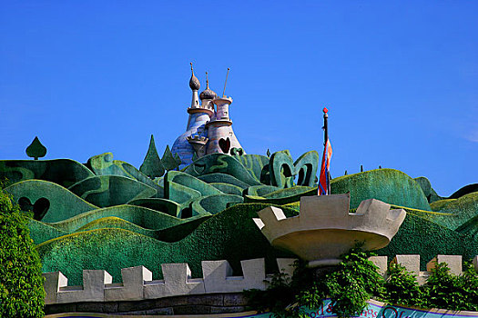 东京迪士尼乐园里梦幻乐园红心女王宴会大厅房顶