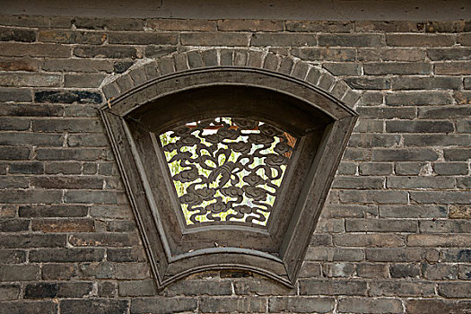 山西省晋中历史文化名城---榆次老城西花园墙窗