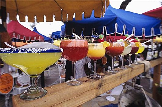 墨西哥,酒吧,品种,混合饮料,排列,彩色,展示,伞