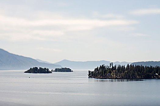 岛屿,高山湖