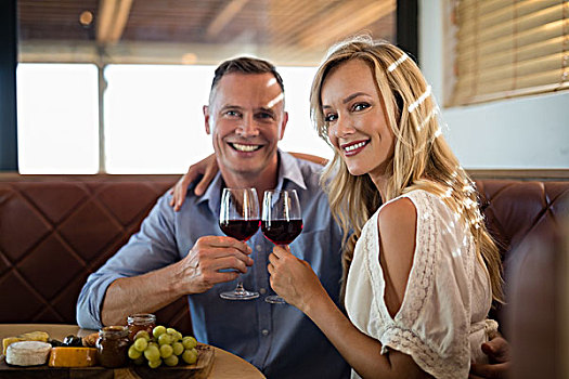 幸福伴侣,拿着,葡萄酒杯,食物,头像,餐馆