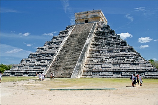 库库尔坎金字塔的故事图片