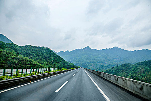 重庆至长沙g5571高速公路