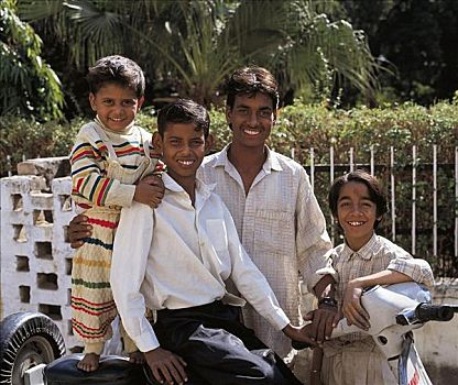 男孩,孩子,摩托车,家庭,手掌,印度,亚洲