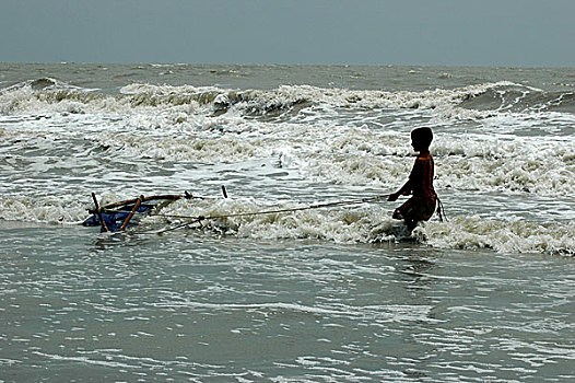 人,抓住,虾,油炸,海洋,海滩,孟加拉,四月,2007年
