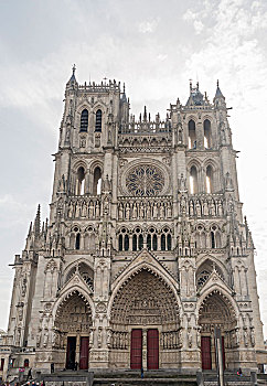法国亚眠大教堂