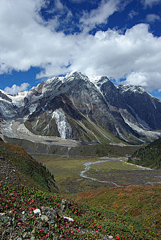 西藏波密嘎瓦龙
