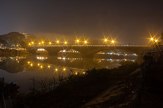 圭江桥的夜