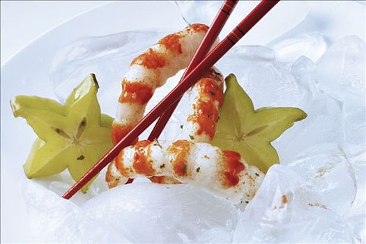 碎鱼块,虾,切片,阳桃,筷子