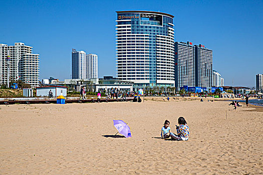 河北秦皇岛海边建筑