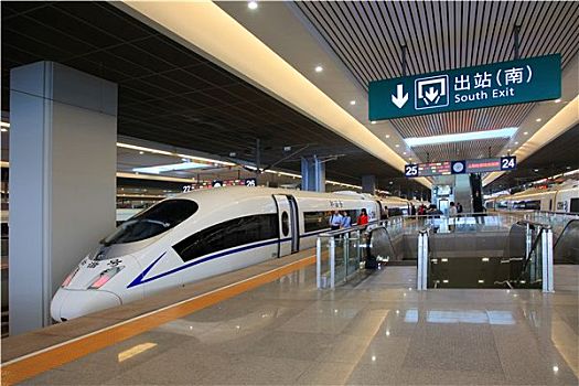 山东枣庄：非遗剧目《灯舞心承》闪耀全国高校舞台
