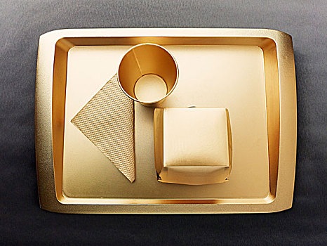金色,一次性用品,食物,托盘,杯子,餐巾,纸箱