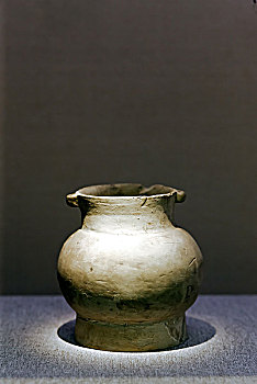 良渚文化,陶双鼻壶