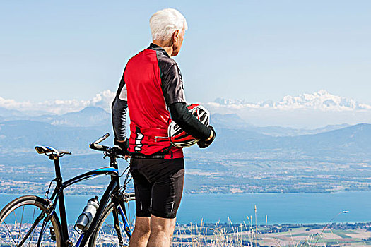 老人,戴着,骑自行车,衣服,站立,山,旁侧,自行车,观景,日内瓦,瑞士,欧洲