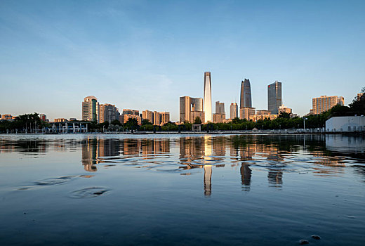 东莞南城商务建筑群与水面倒影