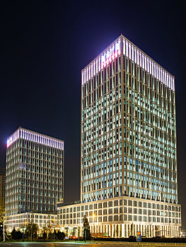 北京亦庄经济技术开发区地标建筑朝林广场夜景