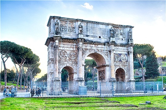 君士坦丁凯旋门,罗马