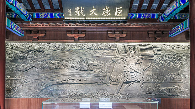 巨鹿大战场景浮雕,中国江苏徐州戏马台景区