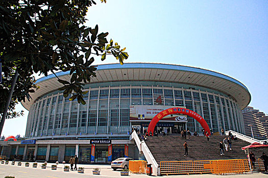 上海体育馆,上海大舞台