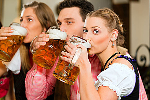 旅店,酒吧,巴伐利亚,群体,三个,年轻人,传统,喝,啤酒