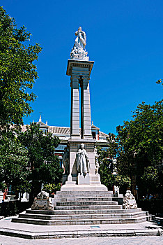 西班牙,塞维利亚,广场雕塑